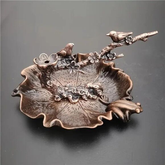 Creative Backflow Incense Holder with Plum Blossom & Frog Design for Home Decor - Picture 1 of 2